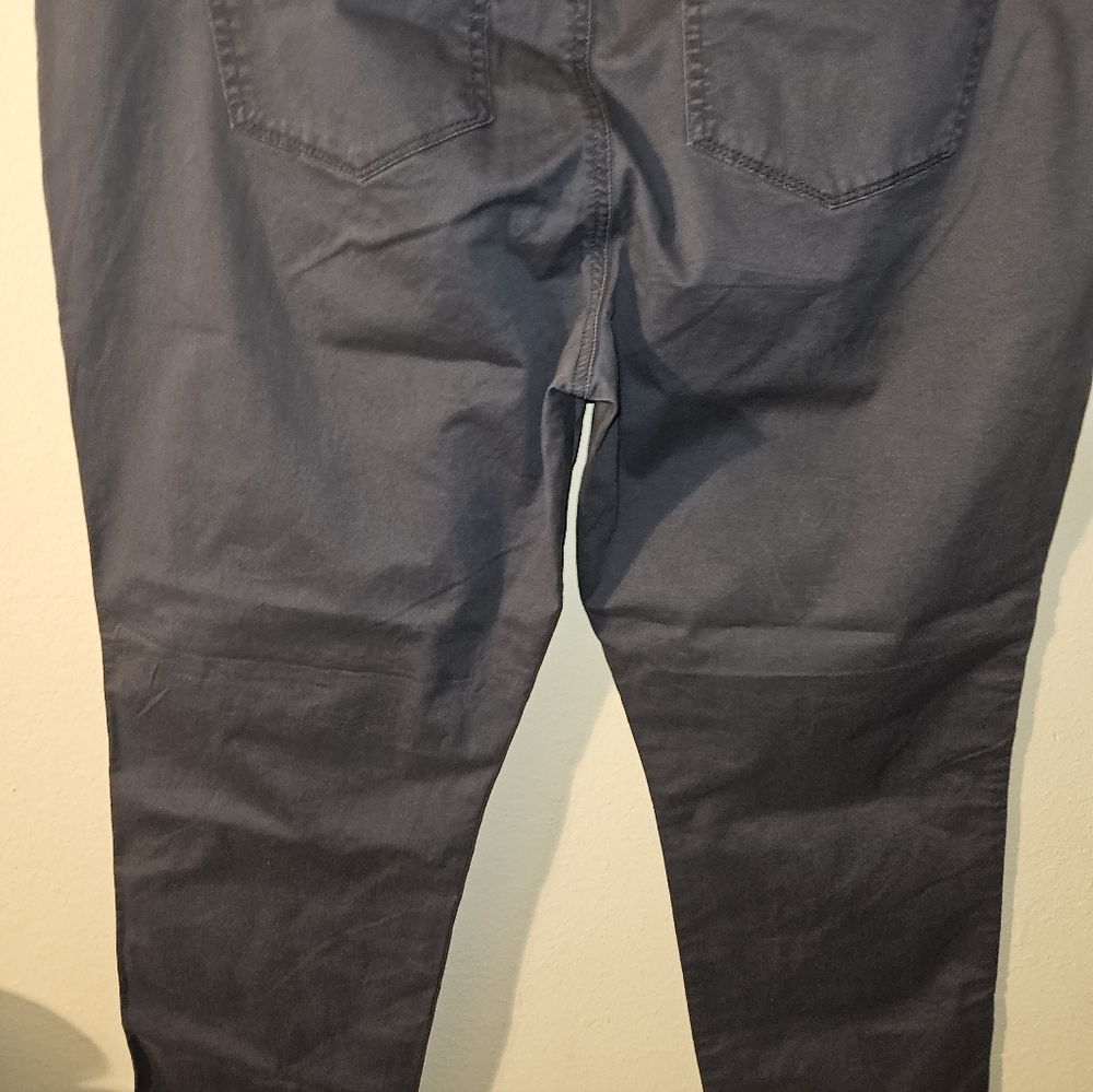 LEE Womans Weathered Blue Pants Size 18M - Picture 12 of 12